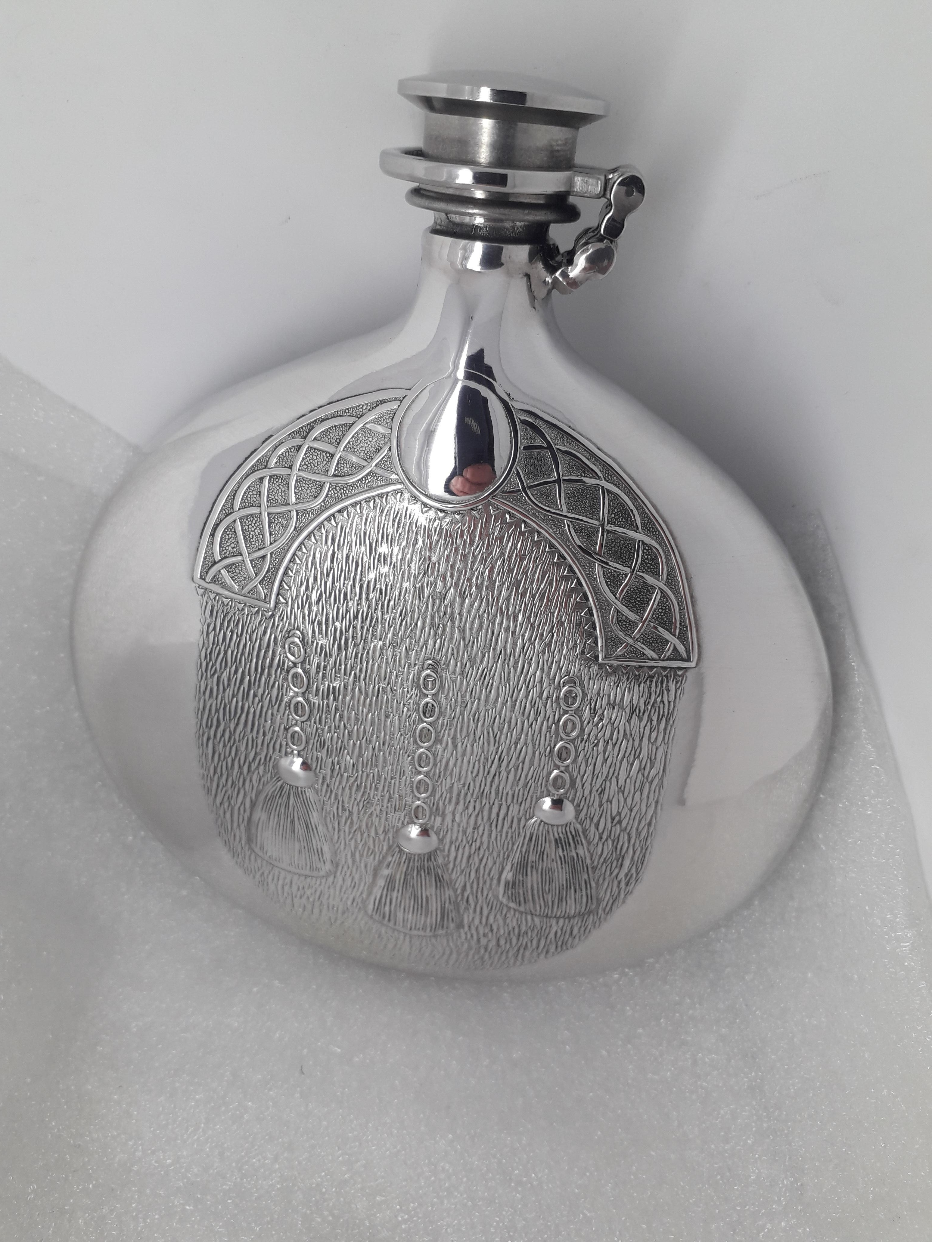 F146 6oz Original sporran with captive top (image for) F146 6oz Original sporran with captive top